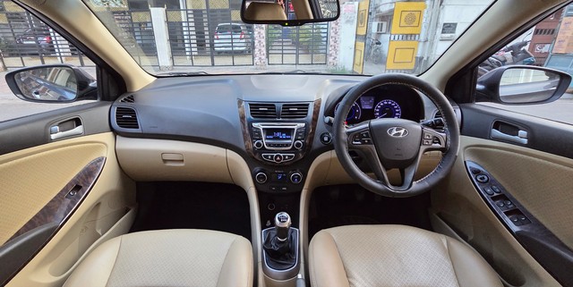 Second-hand 2015 Hyundai Verna 1.6 CRDi SX Opt for sale in Kolkata-18