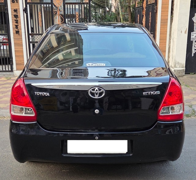 Toyota Etios GD Second-hand 2012 Toyota Etios GD for sale in Kolkata-12