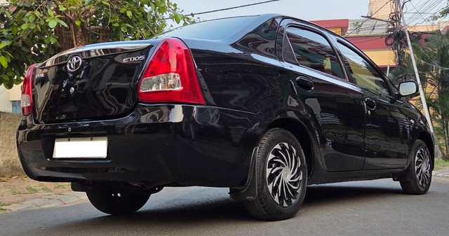 Toyota Etios GD Second-hand 2012 Toyota Etios GD for sale in Kolkata-11