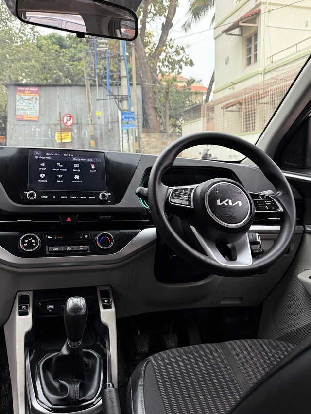 Second-hand 2022 Kia Carens Prestige Diesel BSVI for sale in Bangalore-9