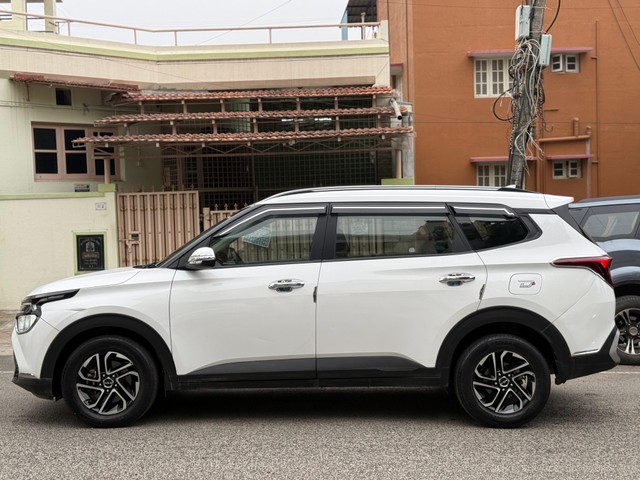 Second-hand 2022 Kia Carens Prestige Diesel BSVI for sale in Bangalore-2