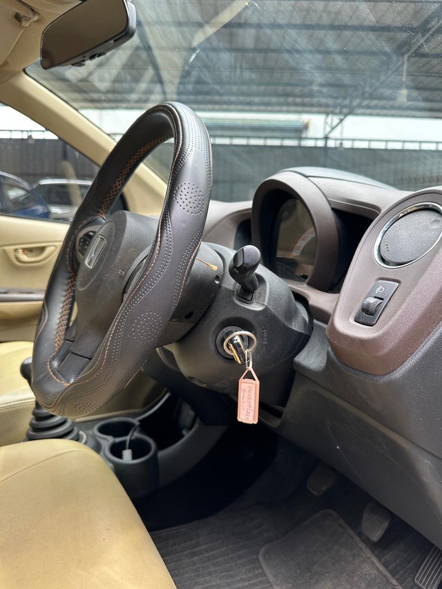 Second-hand 2012 Honda Brio S MT for sale in Chennai-6