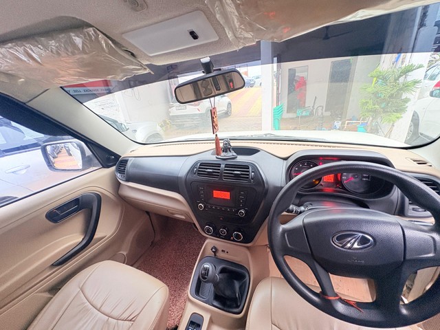 Second-hand 2017 Mahindra TUV 300 T6 for sale in Gorakhpur-7