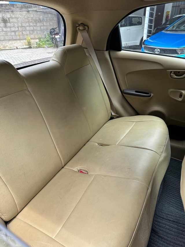 Second-hand 2013 Honda Brio S MT for sale in Chennai-6