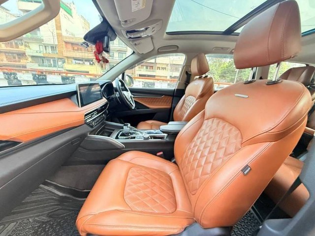 Second-hand 2021 MG Gloster Savvy 6-Str for sale in New Delhi-6