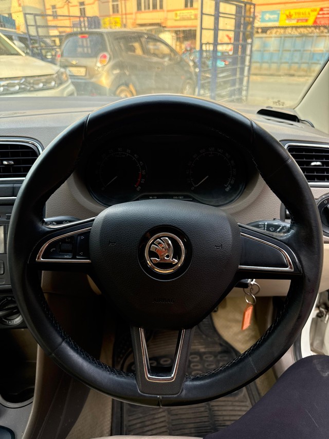 Second-hand 2015 Skoda Rapid 1.6 MPI AT Ambition Plus for sale in Chennai-9