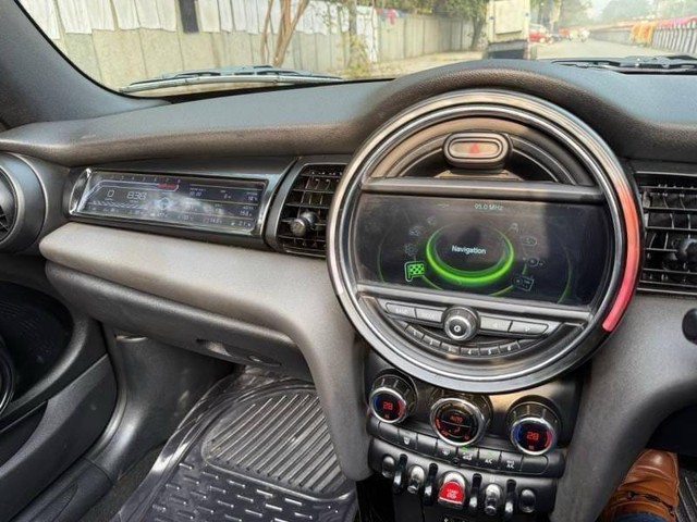 Mini Cooper Convertible S Second-hand 2017 Mini Cooper Convertible S for sale in New Delhi-10
