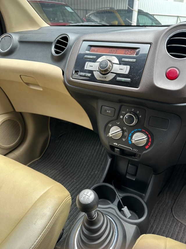 Second-hand 2013 Honda Brio S MT for sale in Chennai-3