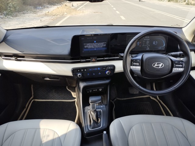 Second-hand 2023 Hyundai Verna SX IVT for sale in New Delhi-13