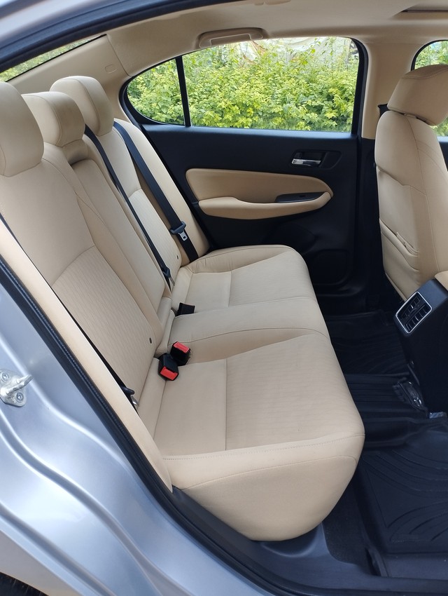 Second-hand 2022 Honda City VX CVT for sale in New Delhi-16