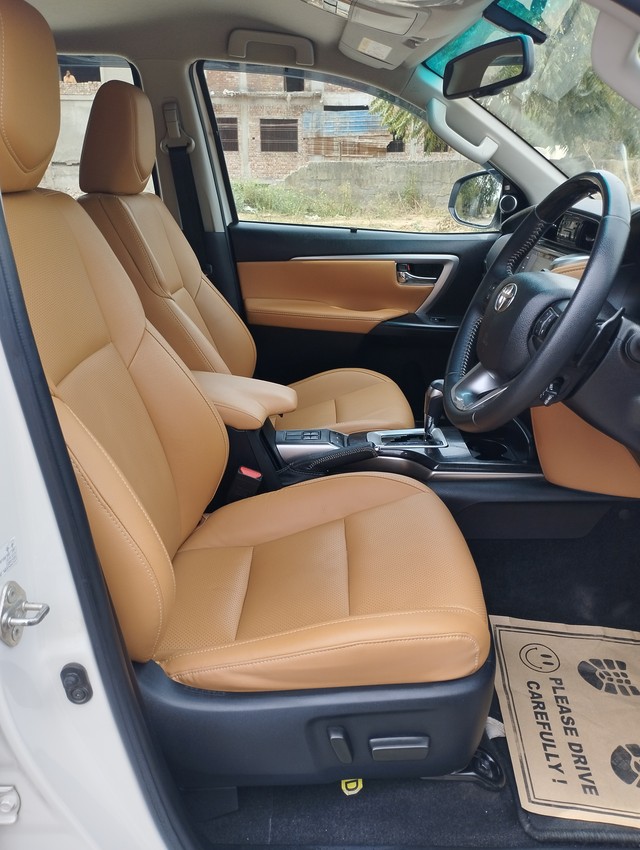 Toyota Fortuner 4X4 Diesel AT BSVI Second-hand 2022 Toyota Fortuner 4X4 Diesel AT BSVI for sale in New Delhi-6