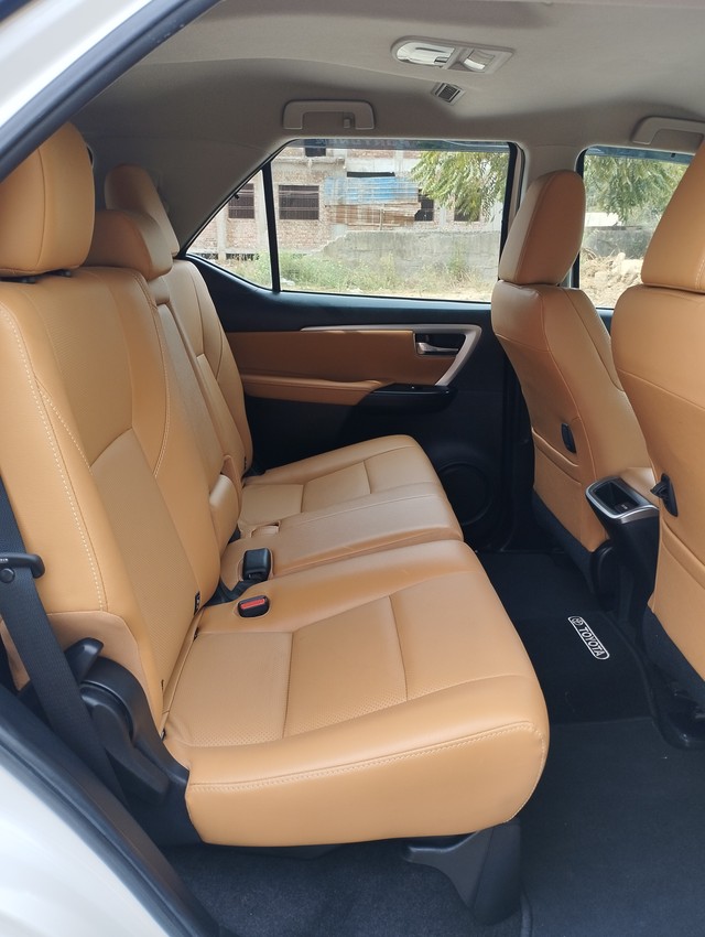 Toyota Fortuner 4X4 Diesel AT BSVI Second-hand 2022 Toyota Fortuner 4X4 Diesel AT BSVI for sale in New Delhi-7