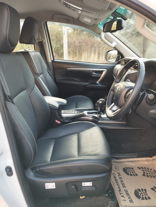 Second-hand 2025 Toyota Fortuner 4X2 AT for sale in New Delhi-11