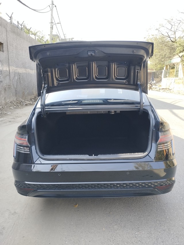 Second-hand 2023 Hyundai Verna SX Opt Turbo DCT for sale in New Delhi-11