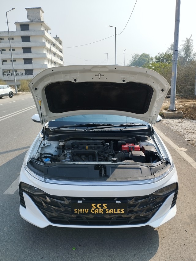 Second-hand 2023 Hyundai Verna SX IVT for sale in New Delhi-6
