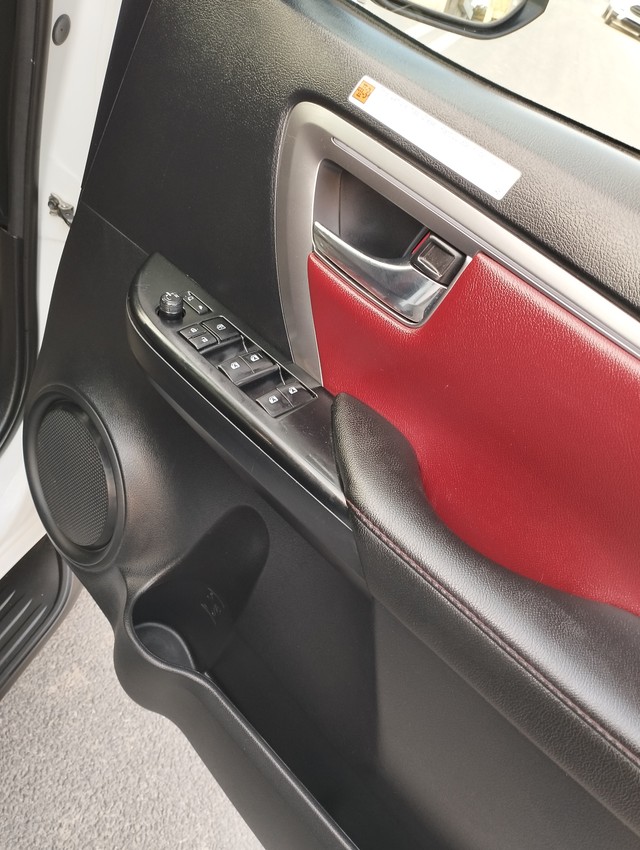 Second-hand 2024 Toyota Fortuner Legender 4x4 AT for sale in New Delhi-7