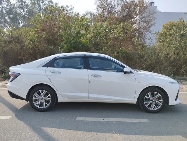 Second-hand 2023 Hyundai Verna SX IVT for sale in New Delhi-1