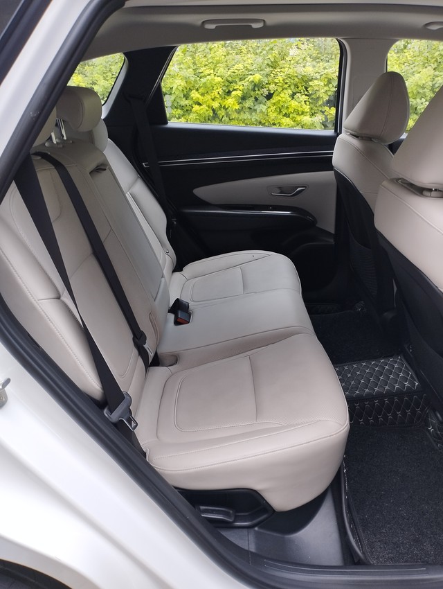 Second-hand 2023 Hyundai Tucson Signature Diesel AT for sale in New Delhi-11