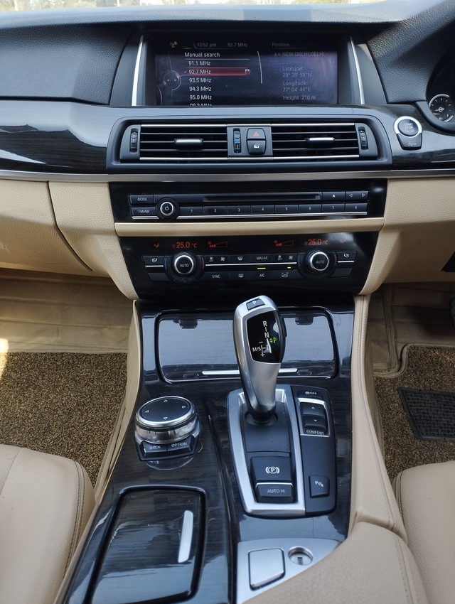 BMW 5 Series 520d Luxury Line Second-hand 2017 BMW 5 Series 520d Luxury Line for sale in New Delhi-12