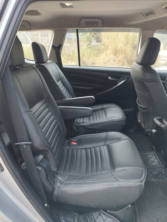 Toyota Innova Crysta 2.4 GX 7 STR AT Second-hand 2020 Toyota Innova Crysta 2.4 GX 7 STR AT for sale in New Delhi-12