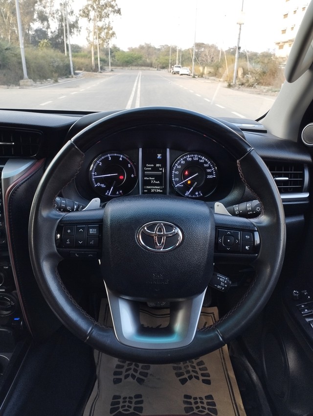 Second-hand 2024 Toyota Fortuner Legender 4x4 AT for sale in New Delhi-13