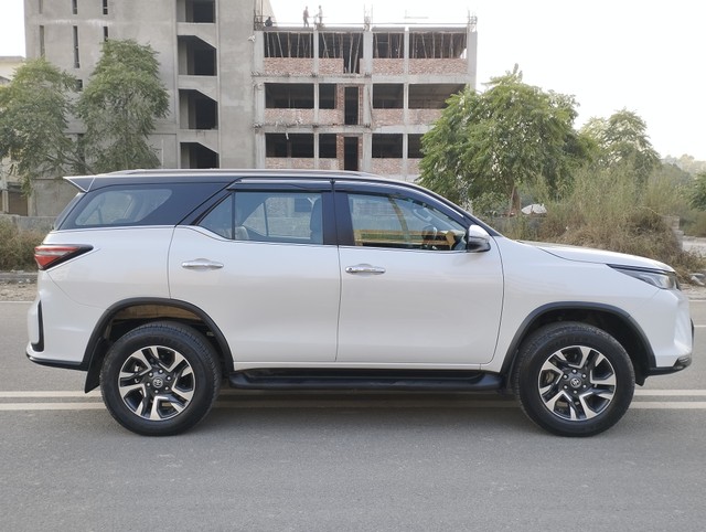 Second-hand 2024 Toyota Fortuner Legender 4x4 AT for sale in New Delhi-1
