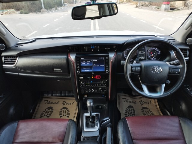 Second-hand 2024 Toyota Fortuner Legender 4x4 AT for sale in New Delhi-15