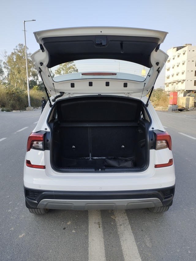 Second-hand 2022 Skoda Kushaq 1.5 TSI Style DSG Anniversary Edition BSVI for sale in New Delhi-17