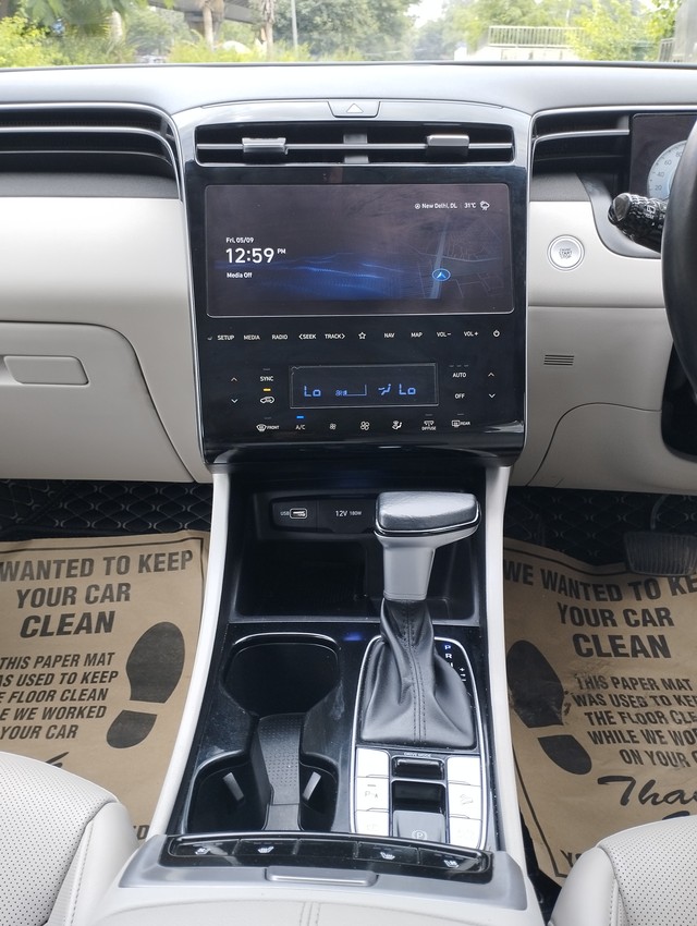 Second-hand 2023 Hyundai Tucson Signature Diesel AT for sale in New Delhi-17