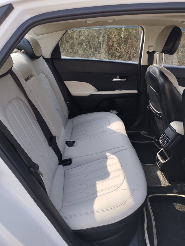 Second-hand 2023 Hyundai Verna SX IVT for sale in New Delhi-12