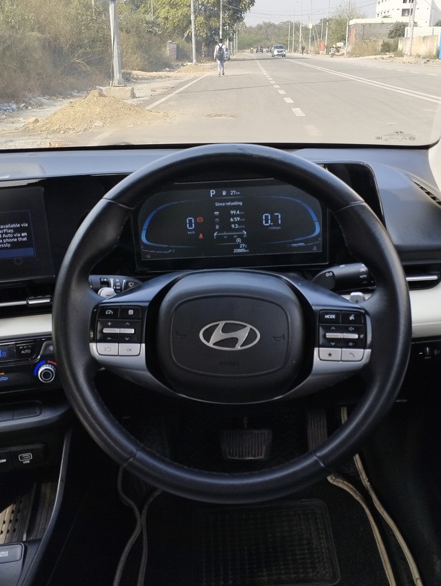 Second-hand 2023 Hyundai Verna SX IVT for sale in New Delhi-15