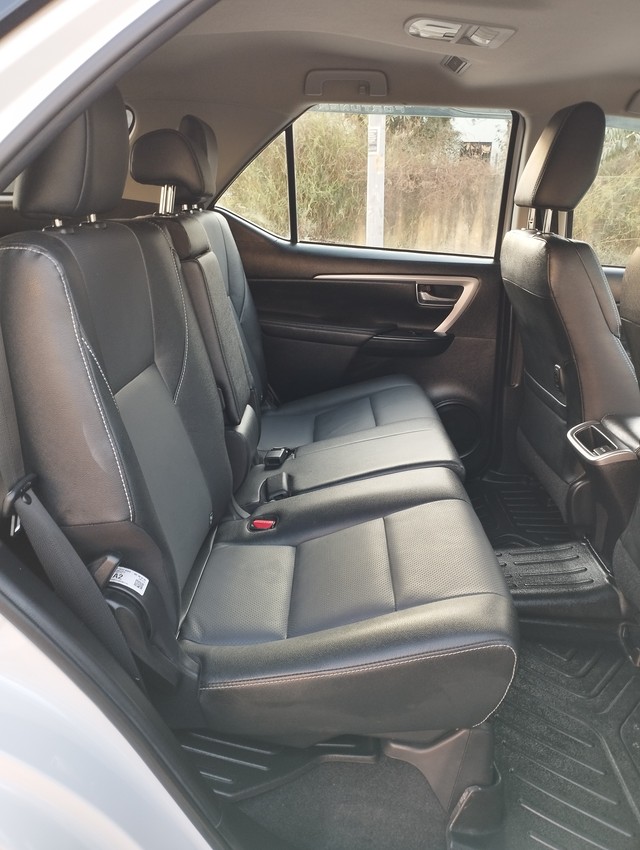 Second-hand 2025 Toyota Fortuner 4X2 AT for sale in New Delhi-12