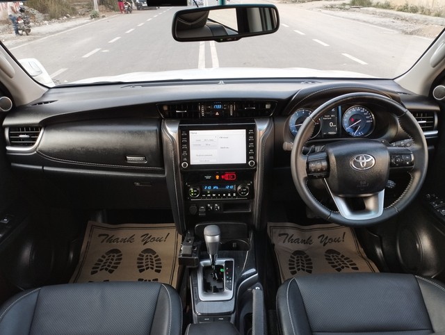 Second-hand 2025 Toyota Fortuner 4X2 AT for sale in New Delhi-18