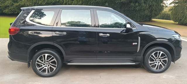 Second-hand 2025 MG Gloster Savvy 4x4 6Str for sale in Mumbai-1