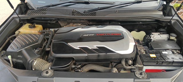 Second-hand 2021 MG Gloster Sharp 7-Str for sale in Mumbai-4