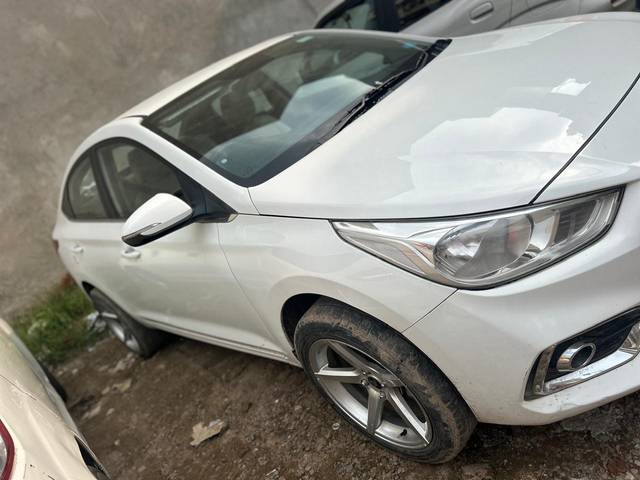https://images10.gaadi.com/usedcar_image/SKQ1.211113.001/original/44a9c4f7-d425-4bd8-b79a-bf5ec3537b46.jpg?imwidth=6401