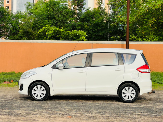 Second-hand 2016 Maruti Ertiga SHVS VDI for sale in Ahmedabad-3