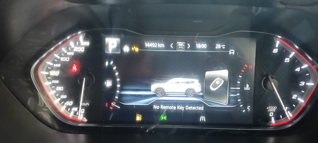 Second-hand 2025 MG Gloster Savvy 4x4 6Str for sale in Mumbai-15