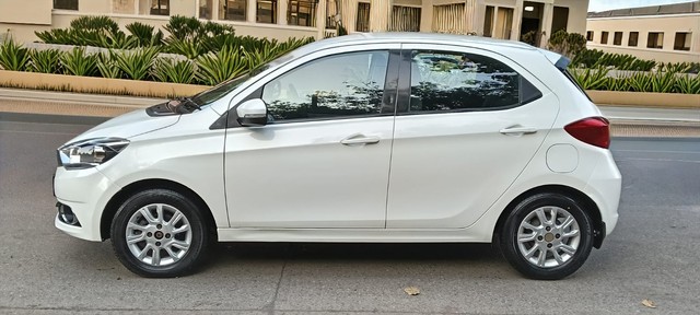Second-hand 2017 Tata Tiago 1.2 Revotron XZ for sale in Mumbai-8