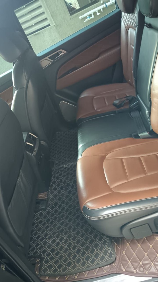 Second-hand 2019 Mahindra Alturas G4 4X4 AT BSIV for sale in Pune-5