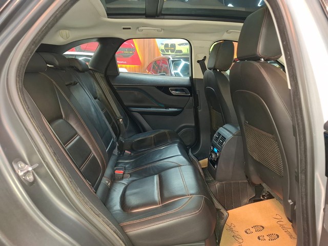 Second-hand 2017 Jaguar F-Pace Prestige 2.0 AWD for sale in Pune-10