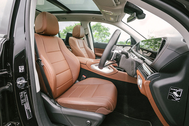 Second-hand 2025 Mercedes-Benz GLS 450d 4MATIC AMG Line for sale in Jaipur-6