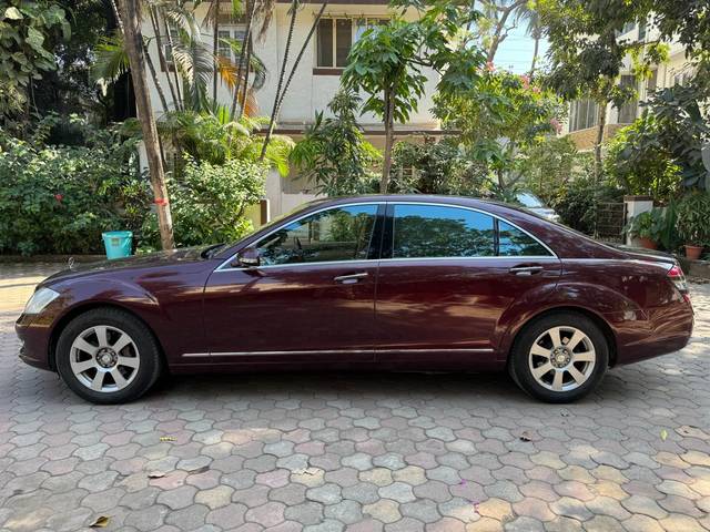 https://images10.gaadi.com/usedcar_image/SP1A.210812.016/original/0c1a7479-50e2-4c02-b802-736723923db6.jpg?imwidth=6402