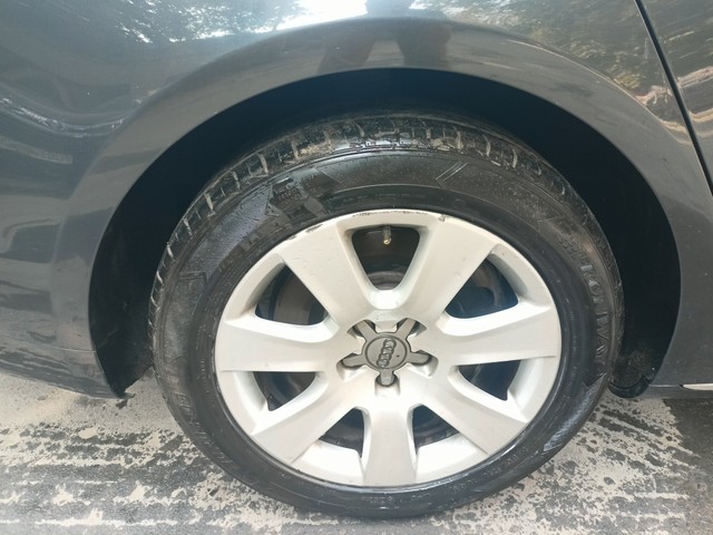 Second-hand 2011 Audi A8 4.2 FSI quattro for sale in New Delhi-6