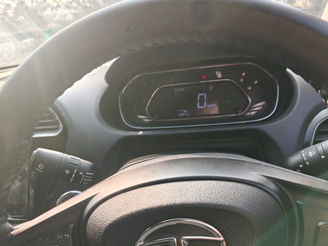 Second-hand 2022 Tata Tigor XZ Plus CNG BSVI for sale in Noida-5