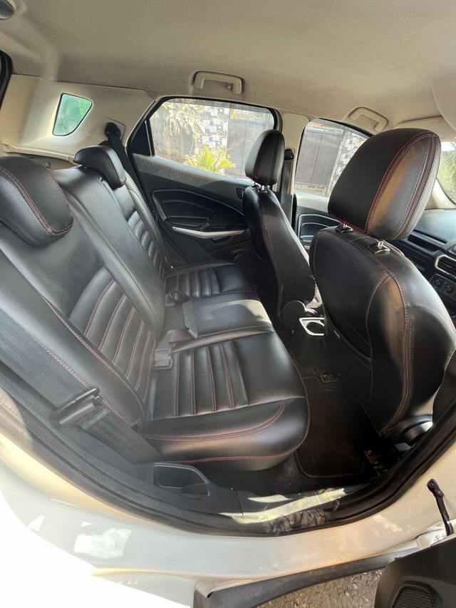 Second-hand 2017 Ford Ecosport 1.5 Petrol Ambiente BSIV for sale in Dehradun-9