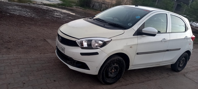 Second-hand 2018 Tata Tiago 1.2 Revotron XT for sale in Kota-2