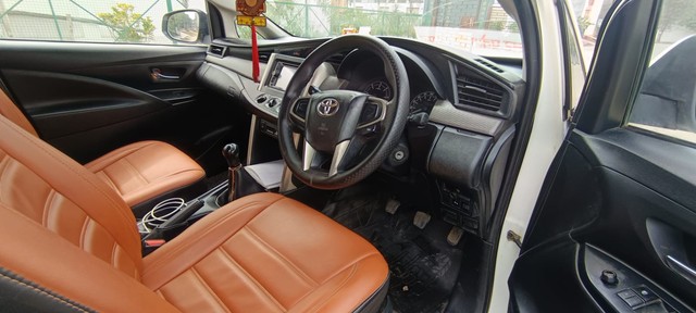 Second-hand 2018 Toyota Innova Crysta 2.4 G MT 8S BSIV for sale in Noida-11