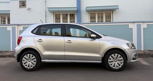 Volkswagen Polo 1.2 MPI Comfortline Second-hand 2015 Volkswagen Polo 1.2 MPI Comfortline for sale in Coimbatore-1
