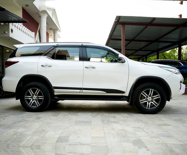 Second-hand 2018 Toyota Fortuner 2.8 2WD MT BSIV for sale in Jaipur-1